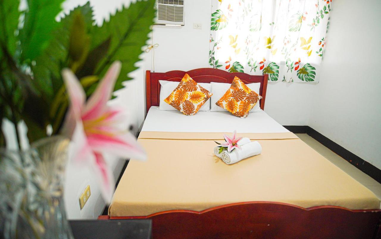 Amparo'S Tourist Inn - Coron Exteriér fotografie