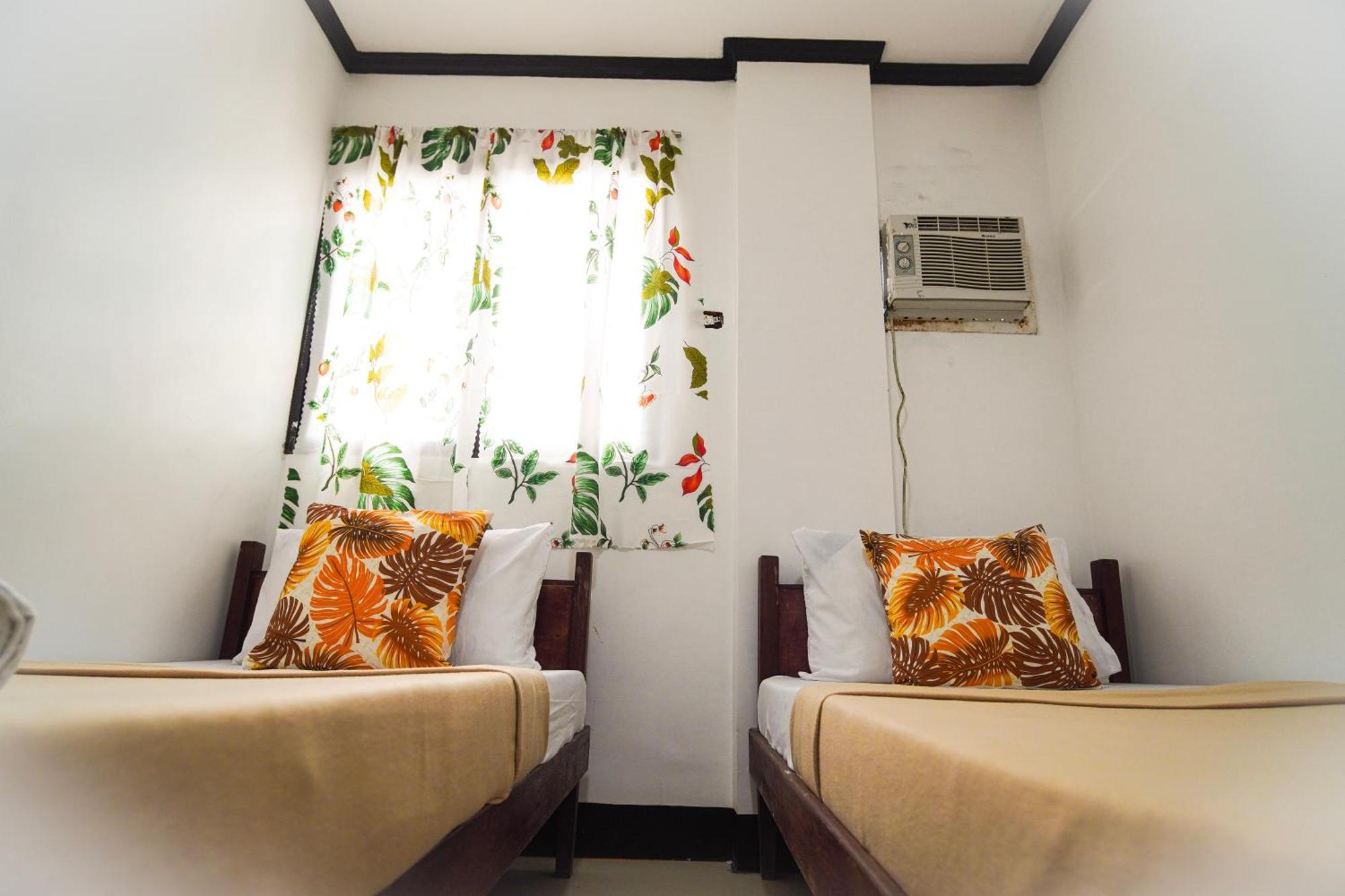 Amparo'S Tourist Inn - Coron Exteriér fotografie